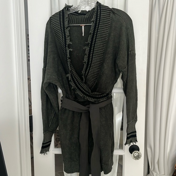 Free People Pants - Free people distressed romper EUC